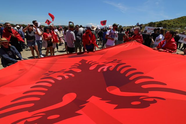 BE paralajmëron Shqipërinë për projektin e lidhur me