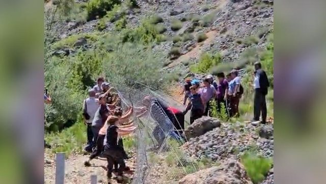 Revolt&euml; n&euml; Dardh&euml; t&euml; Librazhdit, banor&euml;t shembin