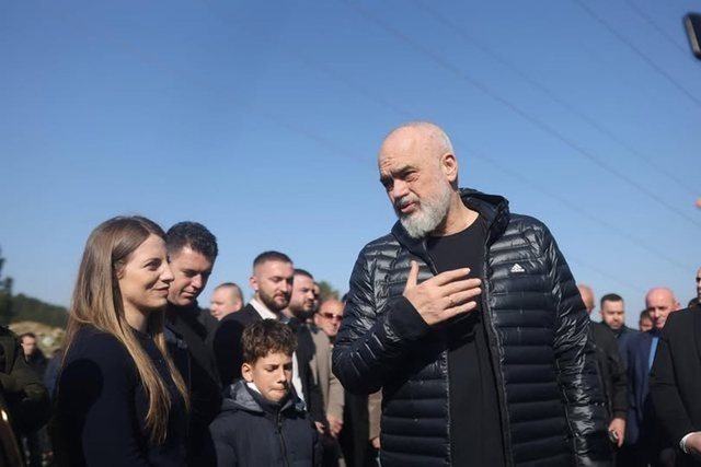 Prime Minister Rama ignores MP Ko&ccedil;eku's departure from the Socialist
