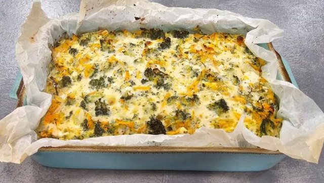 Broccoli with eggs and cheese in the oven