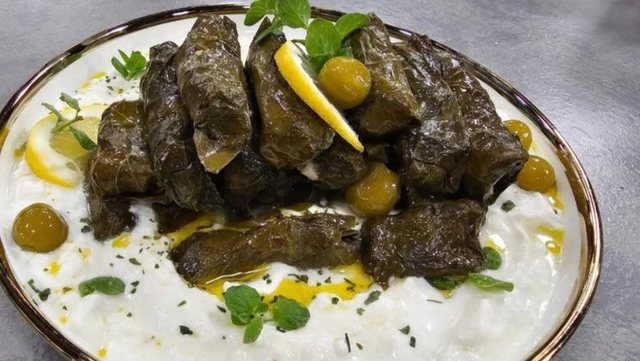 Japrakë me gjethe rrushi, sekretet e shijes perfekte