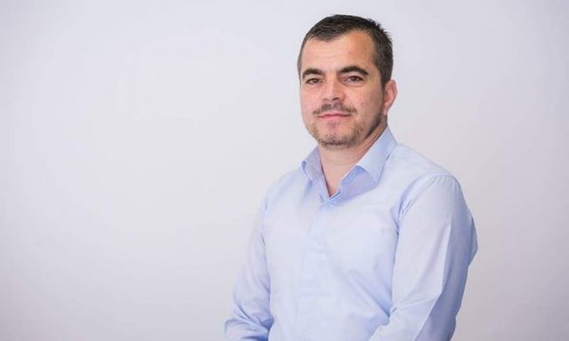 "Topple" Edi Rama by lying to yourself...