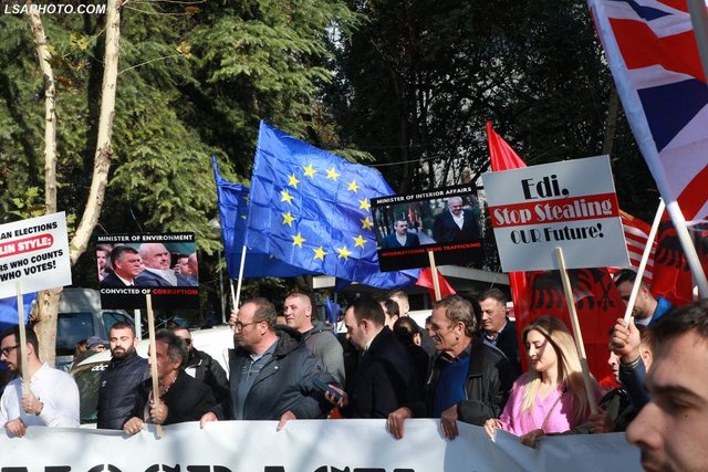 Protesta/ Këto janë rrugët kryesore të Tiranës ku sot