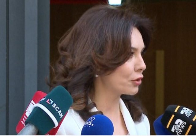 Zgjedhjet e 11 Majit/ Kryeparlamentarja Elisa Spiropali voton te “Parku