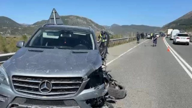 Aksident i trefishtë në Fier/ 26-vjeçari i dehur në timon,