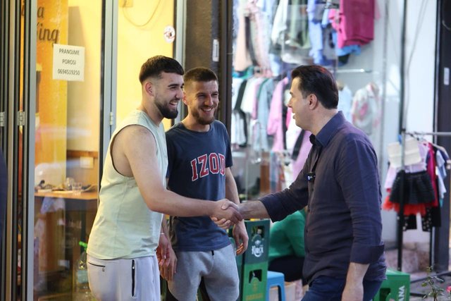 “Paratë e mykura dhe rrypat 1600 €, fytyra e një qeverie