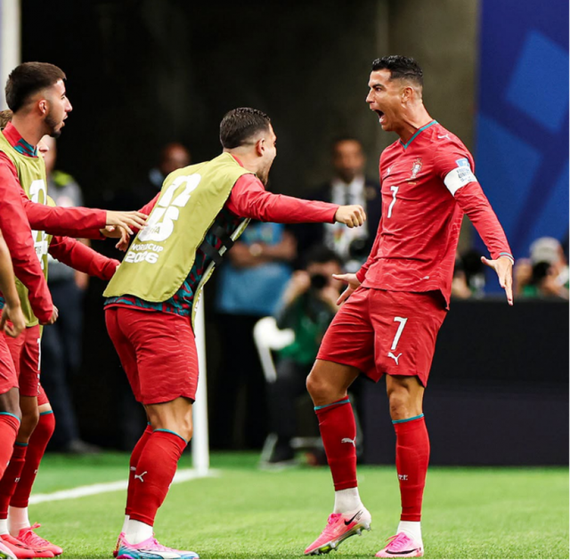 Ronaldo shkruan historin&euml; me nj&euml; rekord absolut n&euml; Bot&euml;ror,