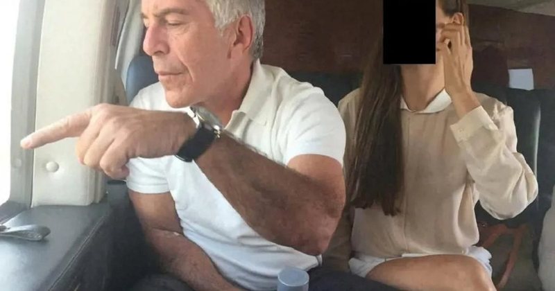 Pas identifikimit t&euml; viktimave, hiqen mij&euml;ra dokumente t&euml; Epstein