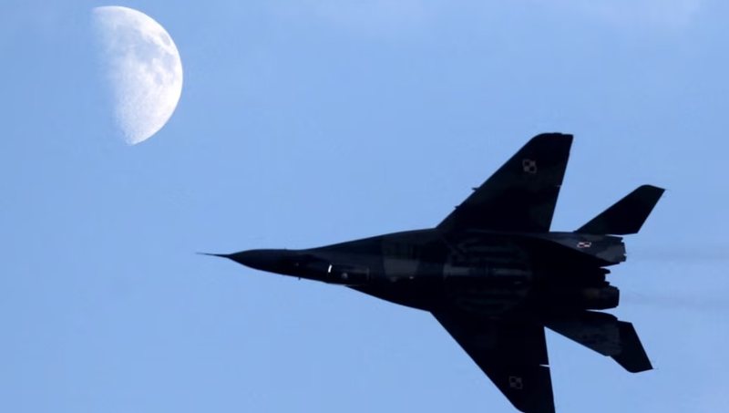 Polonia synon të këmbejë avionët sovjetikë me