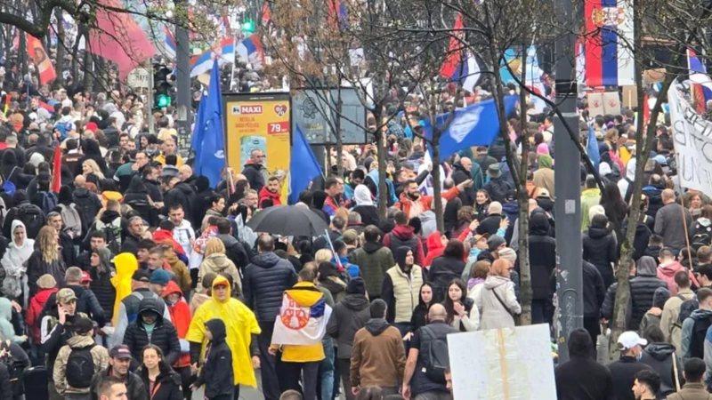 Massive rally in Serbia, student representatives: The night is darkest before