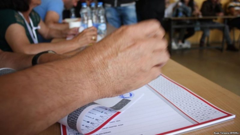PS Mat denoncon: Komisionerët e PD në KZAZ 16 janë me