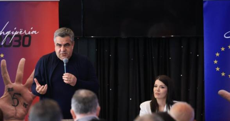 Ish-kryetarja e gruas së PL shfaqet krah Blendi Gonxhes: Bashkë