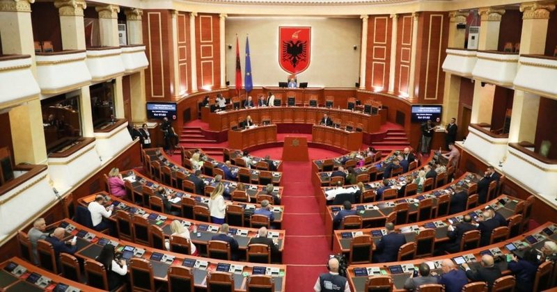 Marr&euml;veshje PS-PD/ Socialist&euml;t t&euml;rheqin nga rendi i dit&euml;s