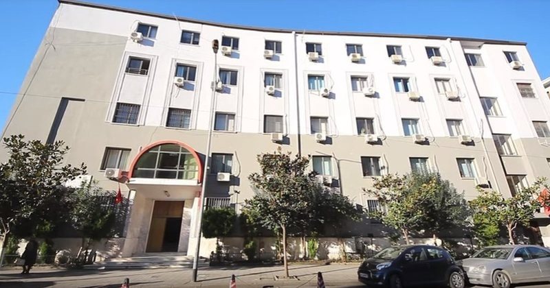 Nisin hetimet/ P&euml;rmbytjet n&euml; Durr&euml;s, Prokuroria sekuestron