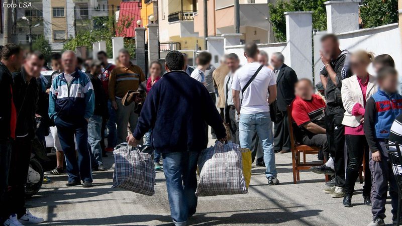 Year-end amnesty/ 380 prisoners released, sentences reduced for 900 others.