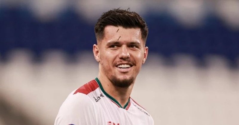Thirrje për sulmuesin kuqezi, Daku sulmohet nga tifozët e Zenitit