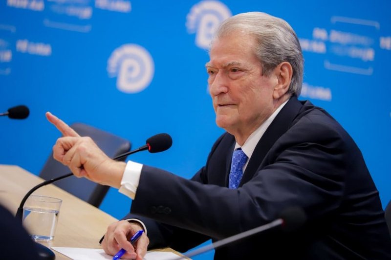 Berisha ja pret shkurt Salianjit dhe të pakënaqurve në PD: