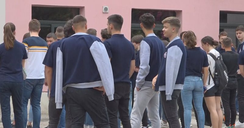 Shumica të painteresuar për politikën, mbi 114 mijë të