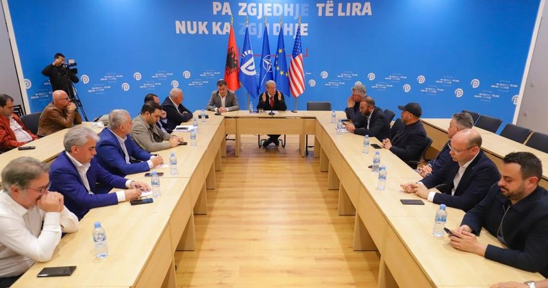 Berisha bën sikur revoltohet: Edi Rama na ka poshtëruar, sot shpalli