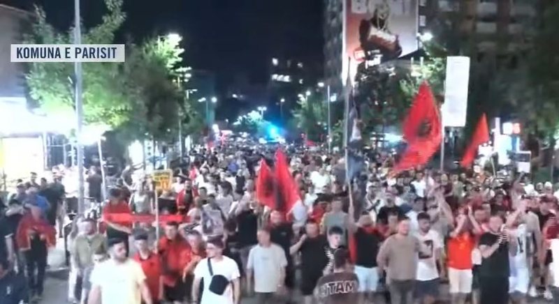 Marshimi masiv pushton rrug&euml;t e Tiran&euml;s, revolta zhvendoset te