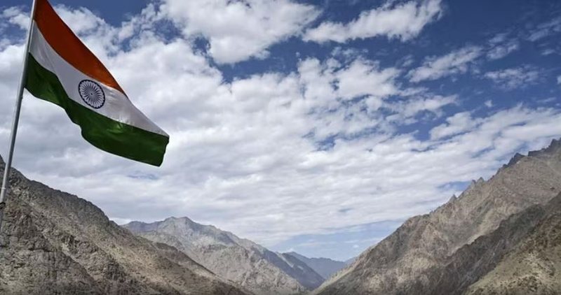 India mbyll hapësirën ajrore për avionët pakistanezë