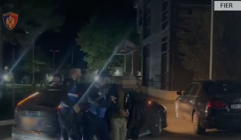 Mbante të mbyllur në banesë dhe dhunonte bashkëjetuesen