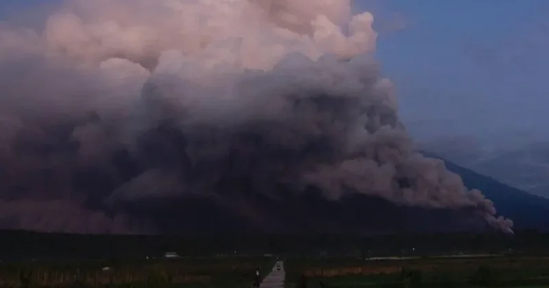 Shpërthen vullkani Semeru në Indonezi, kolonat e hirit arrijnë