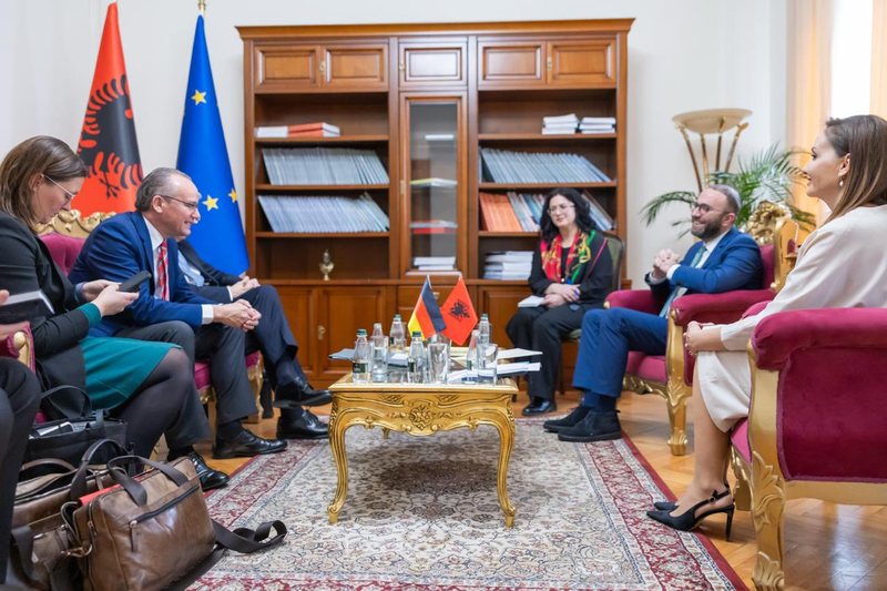Bardhi meets with German Minister for Europe in Parliament: We support the