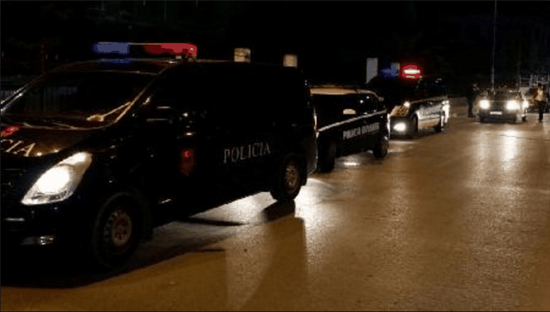 T&euml; sht&euml;na me arm&euml; zjarri n&euml; nj&euml; lokal n&euml; Elbasan,
