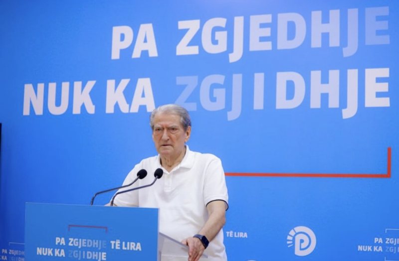 Komenton artikullin e ‘Telegraph’ për kartelin