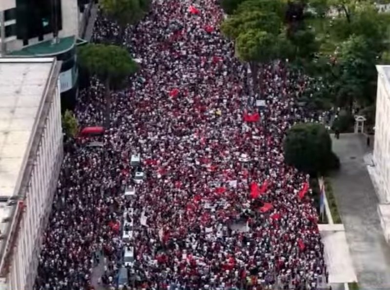 "Protestat realitet i manipuluar"/ Rama i shkruan CNN: