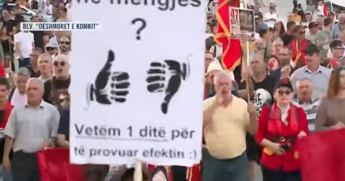 dita-e-47-te-e-protestes-qytetaret-rama-dil-ne-bulevard-atdheu-nuk-eshte-biznes-privat
