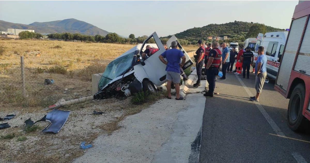 Aksident i rëndë në Vlorë  Humb jetën 52 vjeçari  pesë të tjerë të plagosur