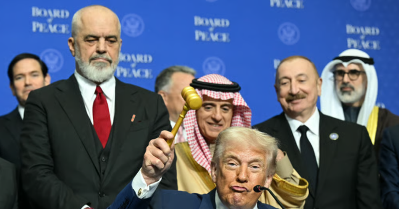 A do marr&euml; pjes&euml; Rama?/ Trump th&euml;rret Bordin e Paqes p&euml;r