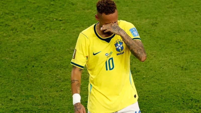 Video/ I gjith&euml; stadiumi n&euml; k&euml;mb&euml;! Momenti kur Neymar