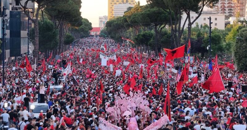 Nj&euml; muaj revolt&euml;! Mbahet sot protesta e 30, qytetar&euml;t