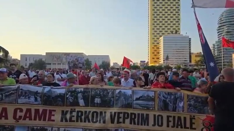 &ldquo;Arrestoni Ram&euml;n&rdquo;/ T&euml; rinjt&euml; marshojn&euml; n&euml;