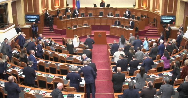 Kuvendi mblidhet sot, n&euml; fokus projektligji p&euml;r kontrollet zyrtare dhe