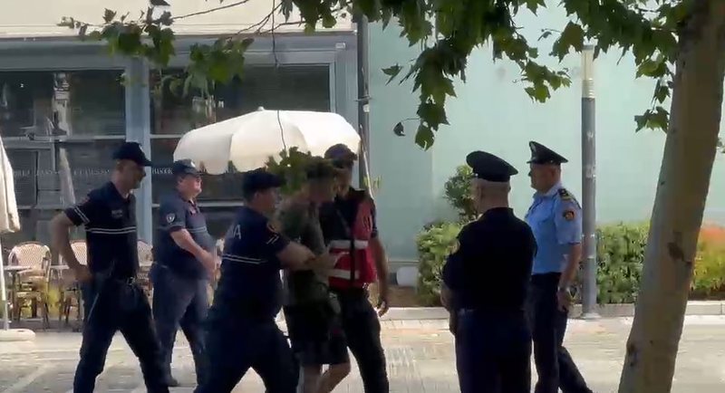 Tensione para Kuvendit! Nj&euml; protestues ka mbetur i gjakosur, nj&euml;