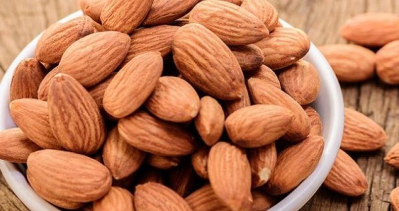 Tjet&euml;r skandal ushqimor, hidhen n&euml; treg mbi nj&euml; ton bajame