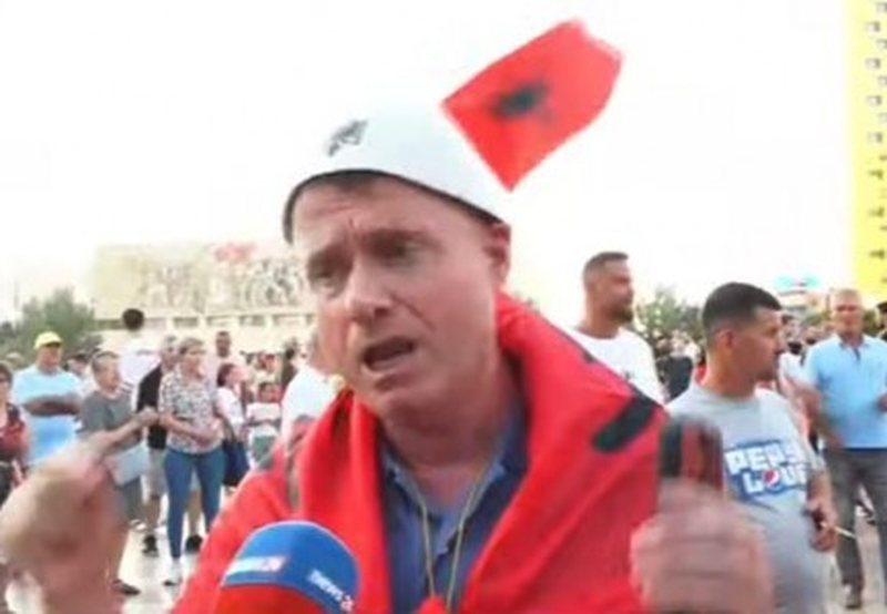 &ldquo;Thika ka shkuar n&euml; esht&euml;r&rdquo;/ Protestuesi: Nuk largohemi pa