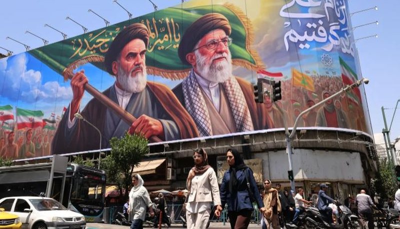 Irani fillon funeralin gjasht&euml;ditor p&euml;r Ajatollah Khamenein gati