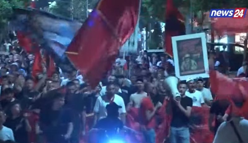 Mbi 6 or&euml; revolt&euml;/ Mbyllet protesta e 35-t&euml; masive, nga fjalimet