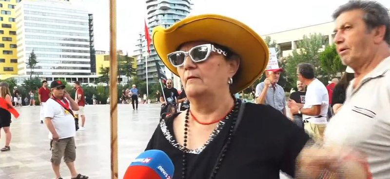 &ldquo;Shqiptar&euml;t t&euml; dalin n&euml; shesh deri sa t&euml;