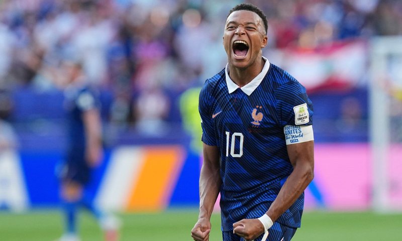 Mbappe shpallet &ldquo;m&euml; i urryeri&rdquo; i vitit n&euml; Paraguai,