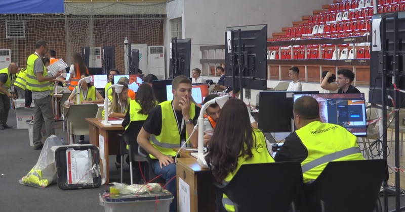 Kosova rrezikon t&euml; zhytet s&euml;rish n&euml; kriz&euml; politike, AAK: Nuk