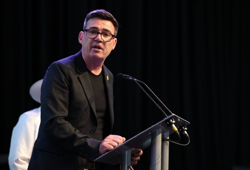 Andy Burnham pran&euml; postit t&euml; kryeministrit britanik, siguron