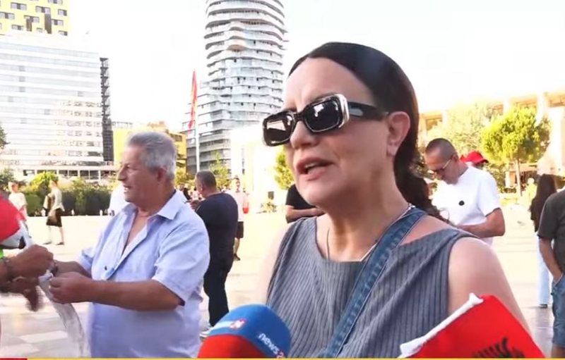 Punonj&euml;sja e administrat&euml;s shp&euml;rthen ndaj Ram&euml;s n&euml;