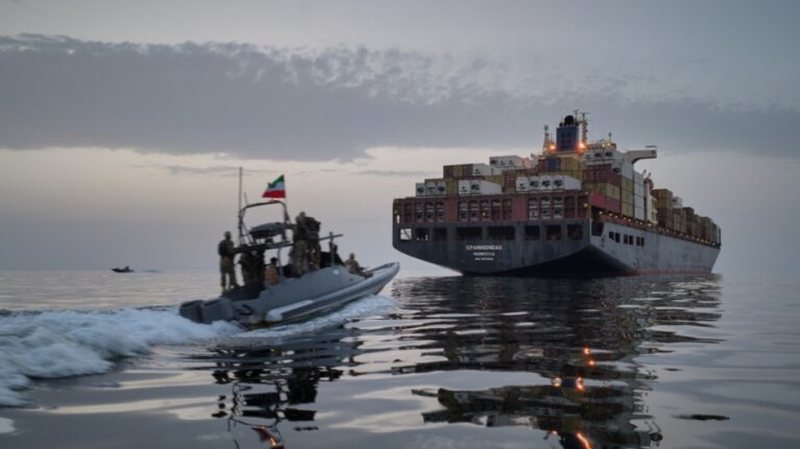 Irani paralajm&euml;ron SHBA-n&euml; p&euml;r Ngushtic&euml;n e Hormuzit: Nuk
