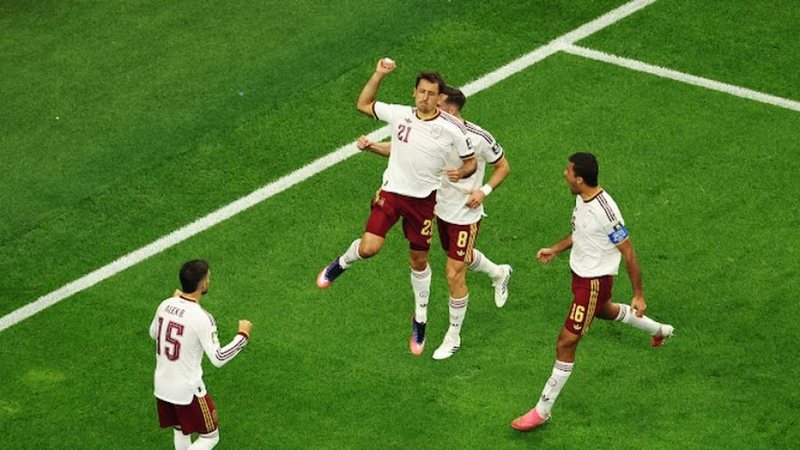 Gjysm&euml; finalja e Bot&euml;rorit 2026/ Tronditet Franca, Spanja thellon